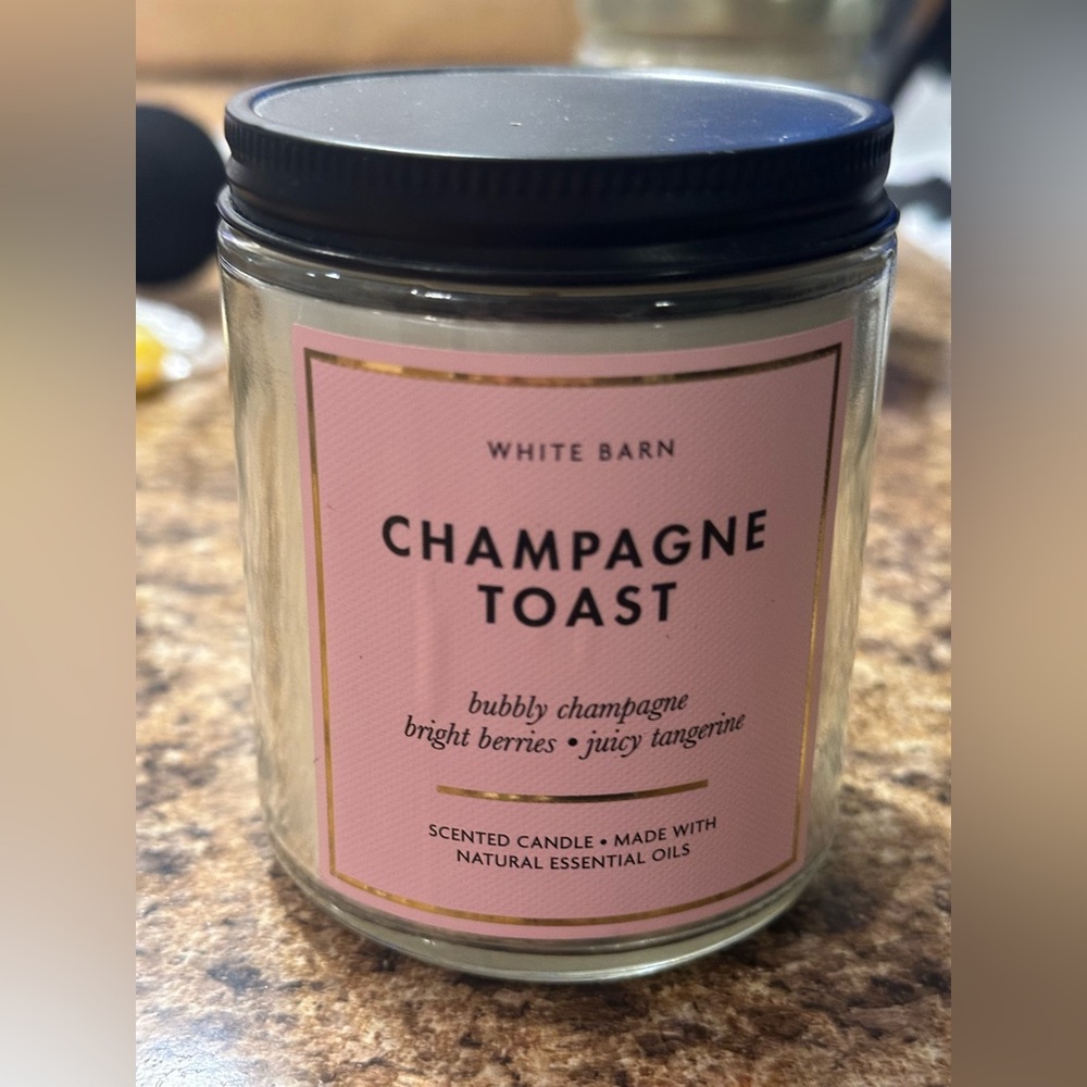 White Barn Champagne Toast Candle - Soft Pink